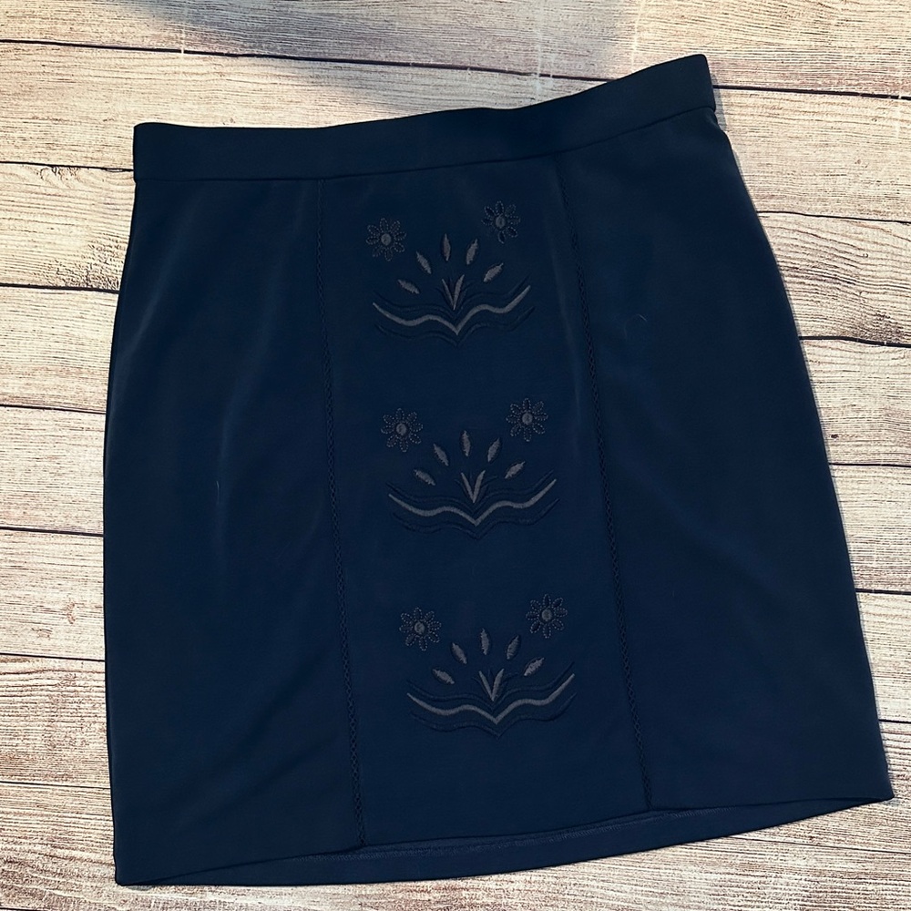 Skies Are Blue Navy Blue Inaya Embroidered Knit Mini Skirt with Embroidery Large